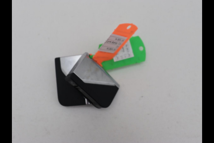 Lynk & Co 01 1.5 Plug In | 19.600 km NAP | Panoramadak | Infinity by Harman | Camera | Adaptive cruise | Stoelverwarming | Carplay | Memory | Full LED | PHEV