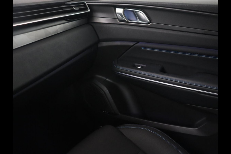 Lynk & Co 01 1.5 Plug In | 19.600 km NAP | Panoramadak | Infinity by Harman | Camera | Adaptive cruise | Stoelverwarming | Carplay | Memory | Full LED | PHEV