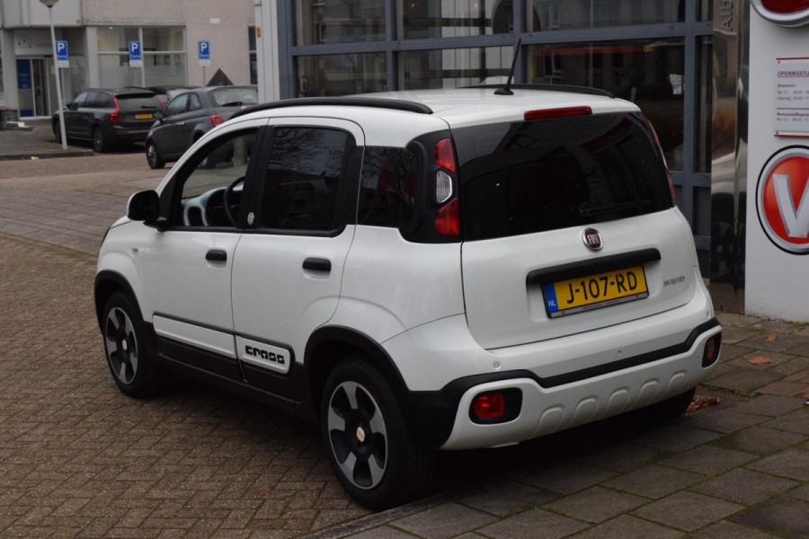 Fiat Panda 1.0 Hybrid Launch Edition|Cross|