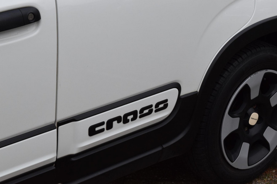 Fiat Panda 1.0 Hybrid Launch Edition|Cross|
