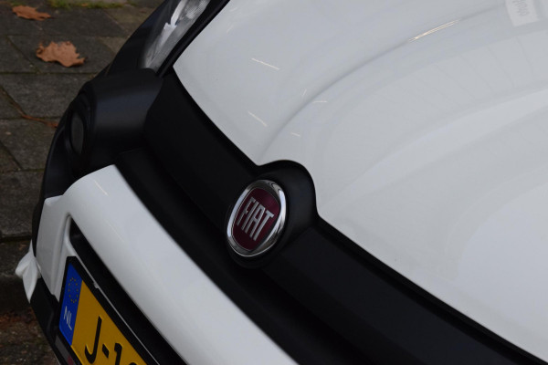 Fiat Panda 1.0 Hybrid Launch Edition|Cross|