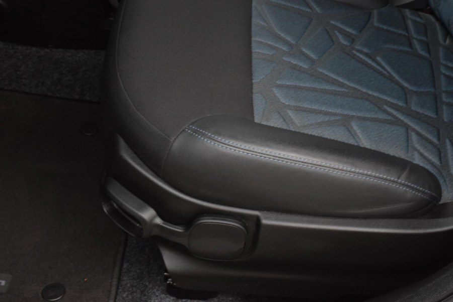 Fiat Panda 1.0 Hybrid Launch Edition|Cross|