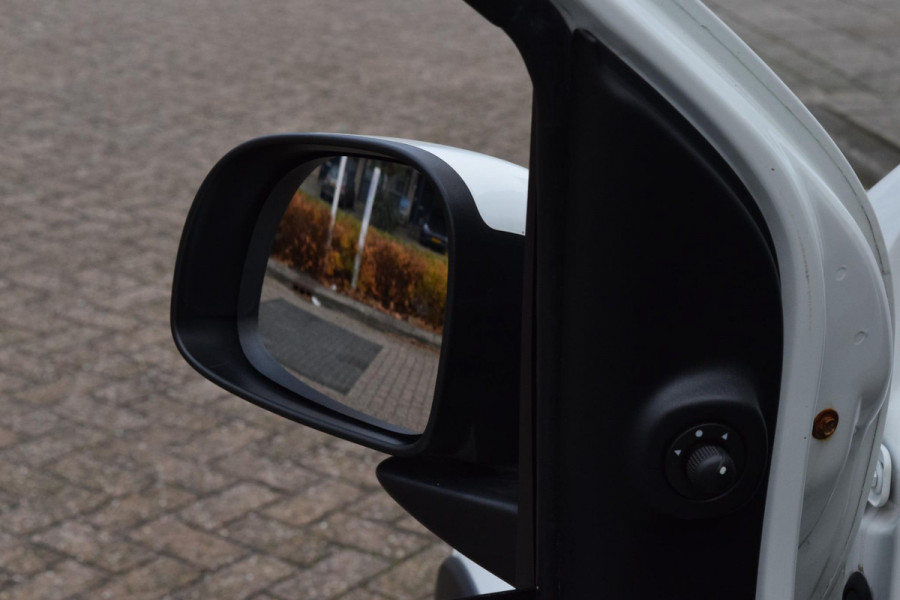 Fiat Panda 1.0 Hybrid Launch Edition|Cross|