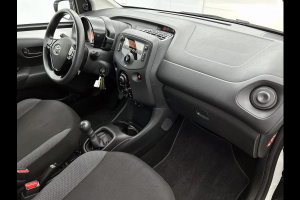 Toyota Aygo 1.0 VVT-i x-fun / Airconditioning / Elec. Pakket / Radio-Usb / Bluetooth / Apk 10-2026