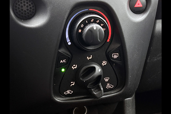 Toyota Aygo 1.0 VVT-i x-fun / Airconditioning / Elec. Pakket / Radio-Usb / Bluetooth / Apk 10-2026