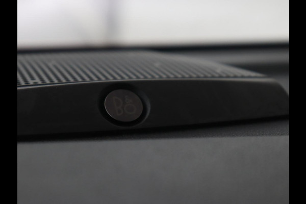 Ford Puma 1.0 EcoBoost Hybrid ST-Line X | Panoramadak | Stoel & stuurverwarming | Half leder | B&O Sound | Camera | Carplay | Adaptive cruise | Navigatie | Full LED | Digital Cockpit