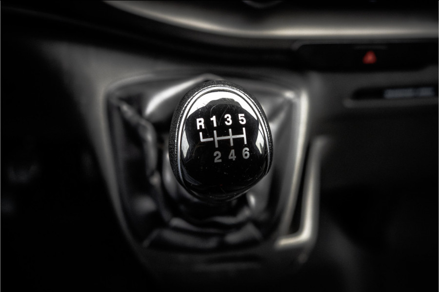 Ford Transit Custom 2.0 TDCI L1H1 | Volledig ingericht | Airco | Cruise | 3-zits