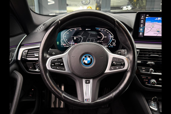 BMW 5 Serie Touring 530e Business Edition Plus M-Sport|Panorama|Shadow|Trekhaak|Stoel/stuurverwarming