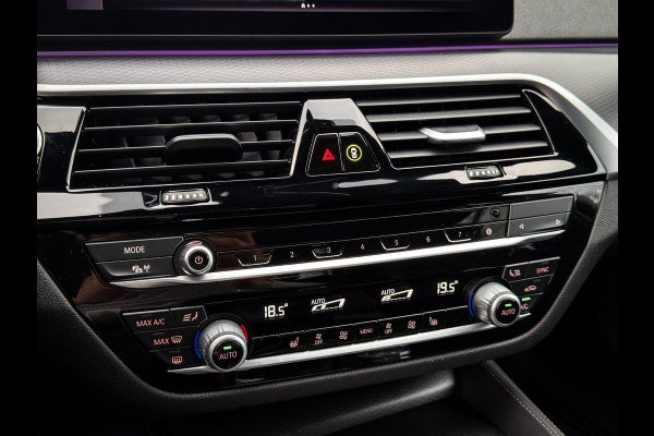 BMW 5 Serie Touring 530e Business Edition Plus M-Sport|Panorama|Shadow|Trekhaak|Stoel/stuurverwarming