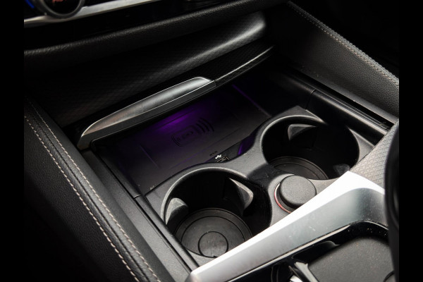 BMW 5 Serie Touring 530e Business Edition Plus M-Sport|Panorama|Shadow|Trekhaak|Stoel/stuurverwarming