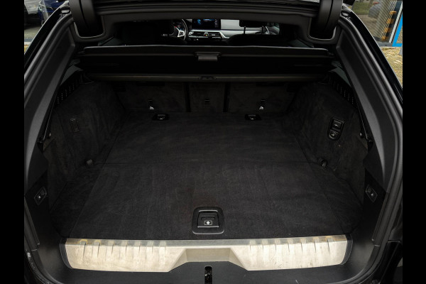 BMW 5 Serie Touring 530e Business Edition Plus M-Sport|Panorama|Shadow|Trekhaak|Stoel/stuurverwarming