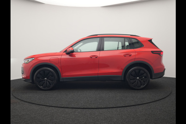 Volkswagen Tiguan 1.5 eHybrid Life Edition Plug In Hybrid 204pk Dealer O.H. PHEV | Adaptive Cruise | 360 Camera | Sportstoelen & Stuur Verwarmd | Standkachel | 19"L.M | Apple Carplay | LED Koplampen | Virtual | Blis | DAB |