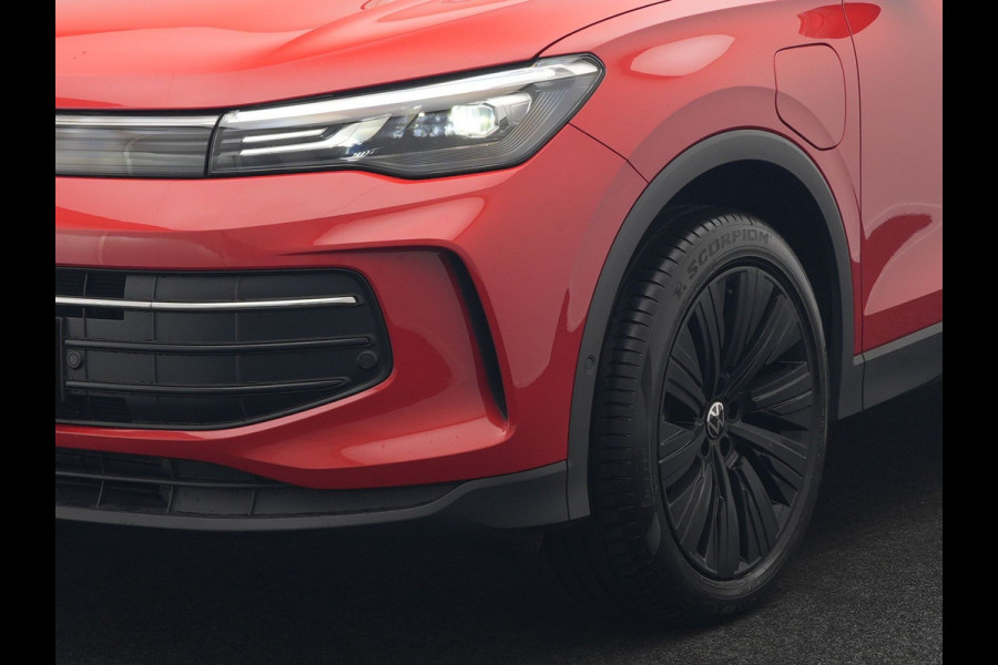 Volkswagen Tiguan 1.5 eHybrid Life Edition Plug In Hybrid 204pk Dealer O.H. PHEV | Adaptive Cruise | 360 Camera | Sportstoelen & Stuur Verwarmd | Standkachel | 19"L.M | Apple Carplay | LED Koplampen | Virtual | Blis | DAB |