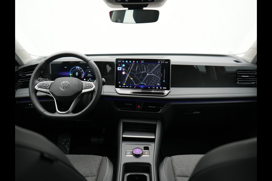 Volkswagen Tiguan 1.5 eHybrid Life Edition Plug In Hybrid 204pk Dealer O.H. PHEV | Adaptive Cruise | 360 Camera | Sportstoelen & Stuur Verwarmd | Standkachel | 19"L.M | Apple Carplay | LED Koplampen | Virtual | Blis | DAB |
