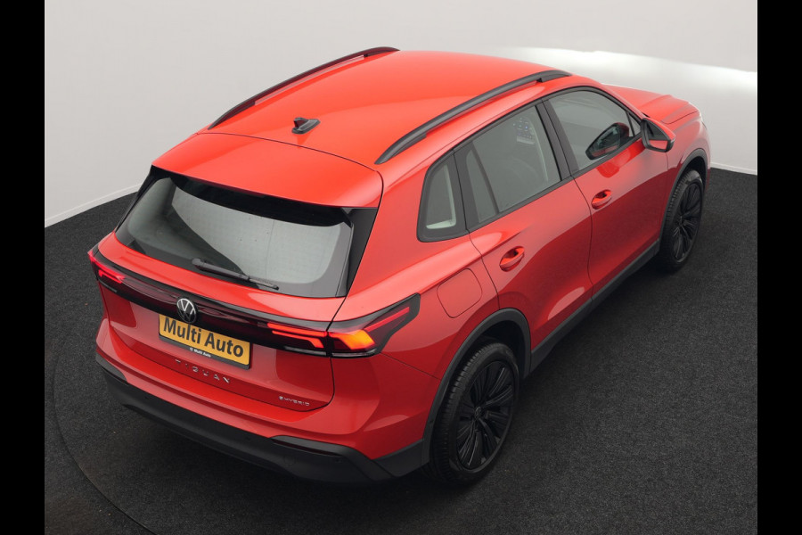 Volkswagen Tiguan 1.5 eHybrid Life Edition Plug In Hybrid 204pk Dealer O.H. PHEV | Adaptive Cruise | 360 Camera | Sportstoelen & Stuur Verwarmd | Standkachel | 19"L.M | Apple Carplay | LED Koplampen | Virtual | Blis | DAB |