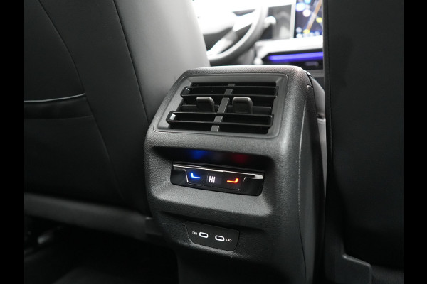 Volkswagen Tiguan 1.5 eHybrid Life Edition Plug In Hybrid 204pk Dealer O.H. PHEV | Adaptive Cruise | 360 Camera | Sportstoelen & Stuur Verwarmd | Standkachel | 19"L.M | Apple Carplay | LED Koplampen | Virtual | Blis | DAB |