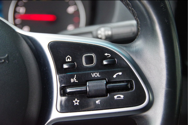 Mercedes-Benz Sprinter 319 3.0 CDI V6 L2H2 AUT. LED, 360 CAMERA, LEDER, TREKHAAK, MBUX10'', STOELVERWARMING, NAVI, CRUISE, CLIMA, PARKEERSENSOREN