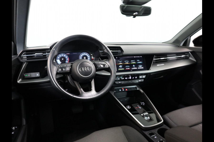 Audi A3 Sportback 30 TFSI Pro Line 110 pk S-tronic | Parkeersensoren achter | Cruise control | Apple Carplay/Android Auto | LED koplampen |