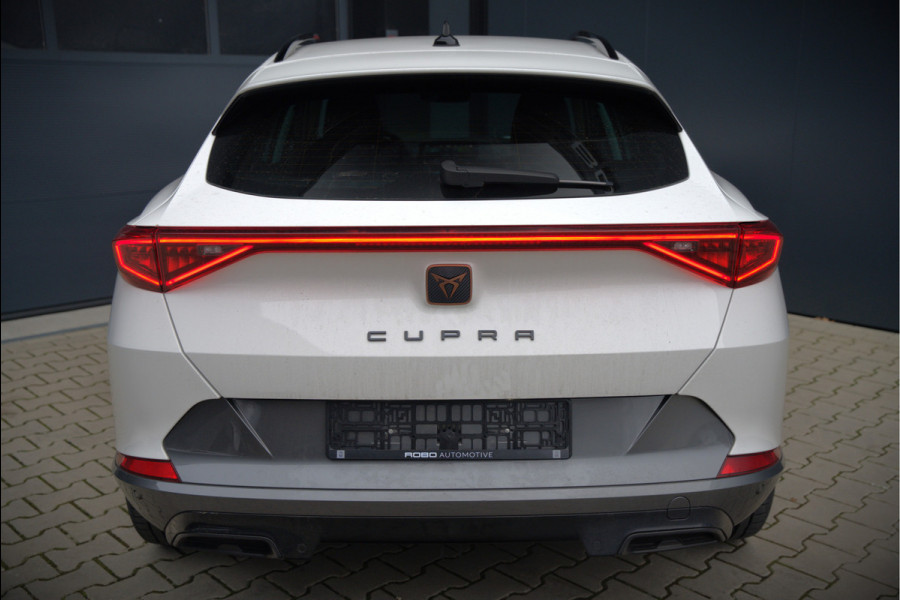 CUPRA Formentor 1.4 e-Hybrid Business | Stuurverwarming | Keyless | Adaptive Cruise Control | Navigatie | Parkeersensoren | Ambiance Verlichting | DAB | Climate Control