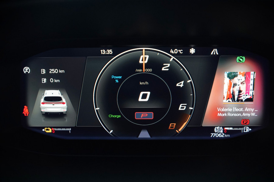 CUPRA Formentor 1.4 e-Hybrid Business | Stuurverwarming | Keyless | Adaptive Cruise Control | Navigatie | Parkeersensoren | Ambiance Verlichting | DAB | Climate Control