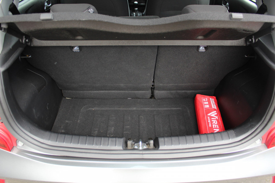 Kia Picanto 1.0-67pk DPi DynamicLine. Kwalitatief erg goed wagen voor jaren zorgeloos rijplezier! Airco, metallic lak, camera, cruise control, elektr. ramen v+a, Android auto/Apple carplay, DAB radio, USB aansl., LM wielen etc