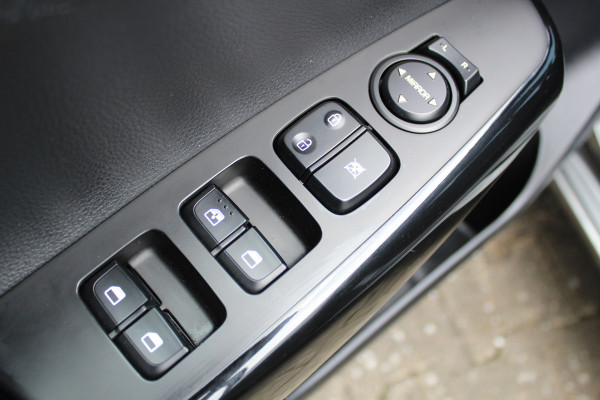 Kia Picanto 1.0-67pk DPi DynamicLine. Kwalitatief erg goed wagen voor jaren zorgeloos rijplezier! Airco, metallic lak, camera, cruise control, elektr. ramen v+a, Android auto/Apple carplay, DAB radio, USB aansl., LM wielen etc