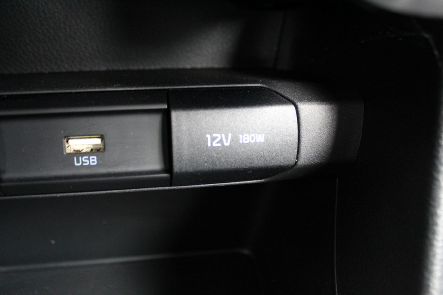 Kia Picanto 1.0-67pk DPi DynamicLine. Kwalitatief erg goed wagen voor jaren zorgeloos rijplezier! Airco, metallic lak, camera, cruise control, elektr. ramen v+a, Android auto/Apple carplay, DAB radio, USB aansl., LM wielen etc