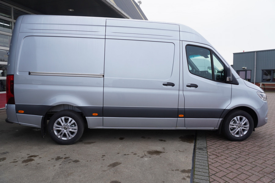Mercedes-Benz Sprinter 319 CDI 191PK L2H2 Select Automaat nr. V113 | Airco | Cruise | Camera | LED