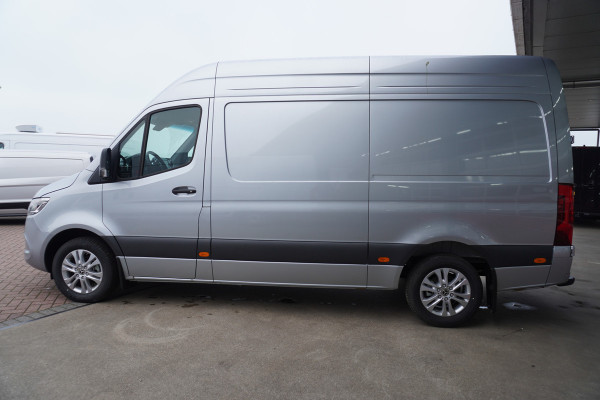 Mercedes-Benz Sprinter 319 CDI 191PK L2H2 Select Automaat nr. V113 | Airco | Cruise | Camera | LED