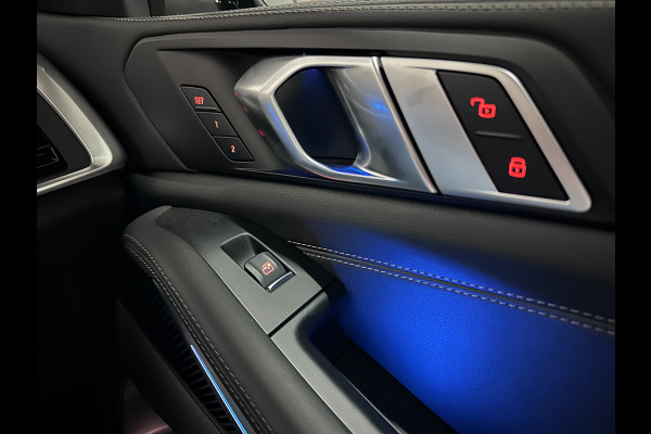BMW X5 50e M-Pro Performance | M-Seats | M-Uitlaat | 360 Camera | ACC | Carbon | Indiv. Leder | Head-Up | Harman-Kardon | Keyless-Entry | 22'' | Trekhaak | Stoelventilatie | Iconic-Glow | M-Gordels | Zonwering | Stoelverwarming V+A | Rij-Assistent Pro |  Memory | Glaspook | Beker-Clima | Carplay | Draadloos Laden |
