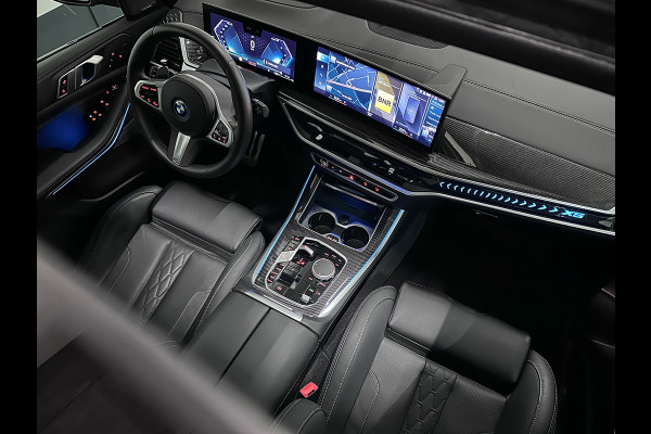 BMW X5 50e M-Pro Performance | M-Seats | M-Uitlaat | 360 Camera | ACC | Carbon | Indiv. Leder | Head-Up | Harman-Kardon | Keyless-Entry | 22'' | Trekhaak | Stoelventilatie | Iconic-Glow | M-Gordels | Zonwering | Stoelverwarming V+A | Rij-Assistent Pro |  Memory | Glaspook | Beker-Clima | Carplay | Draadloos Laden |
