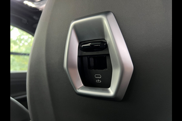 BMW X5 50e M-Pro Performance | M-Seats | M-Uitlaat | 360 Camera | ACC | Carbon | Indiv. Leder | Head-Up | Harman-Kardon | Keyless-Entry | 22'' | Trekhaak | Stoelventilatie | Iconic-Glow | M-Gordels | Zonwering | Stoelverwarming V+A | Rij-Assistent Pro |  Memory | Glaspook | Beker-Clima | Carplay | Draadloos Laden |