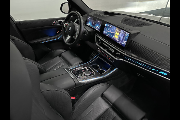BMW X5 50e M-Pro Performance | M-Seats | M-Uitlaat | 360 Camera | ACC | Carbon | Indiv. Leder | Head-Up | Harman-Kardon | Keyless-Entry | 22'' | Trekhaak | Stoelventilatie | Iconic-Glow | M-Gordels | Zonwering | Stoelverwarming V+A | Rij-Assistent Pro |  Memory | Glaspook | Beker-Clima | Carplay | Draadloos Laden |