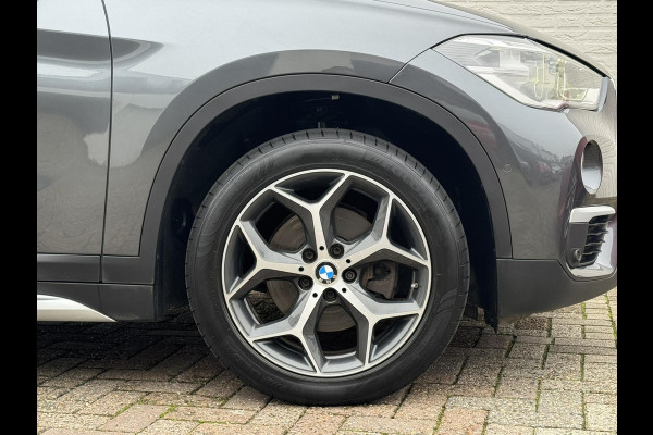 BMW X1 SDrive18i High Executive M-sport Panorama Led Keyless Leder+verwarming Cruise