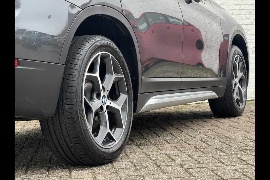 BMW X1 SDrive18i High Executive M-sport Panorama Led Keyless Leder+verwarming Cruise