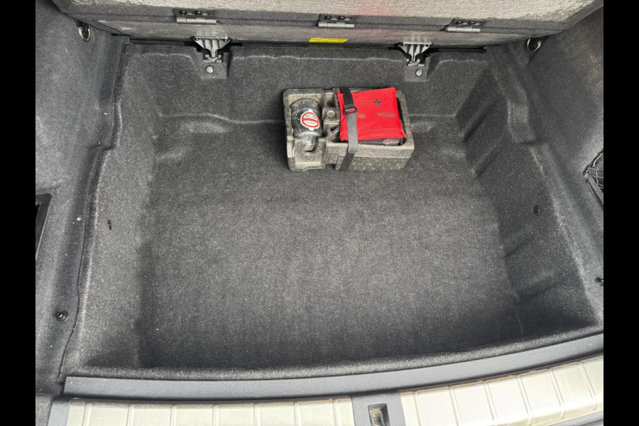 BMW X1 SDrive18i High Executive M-sport Panorama Led Keyless Leder+verwarming Cruise