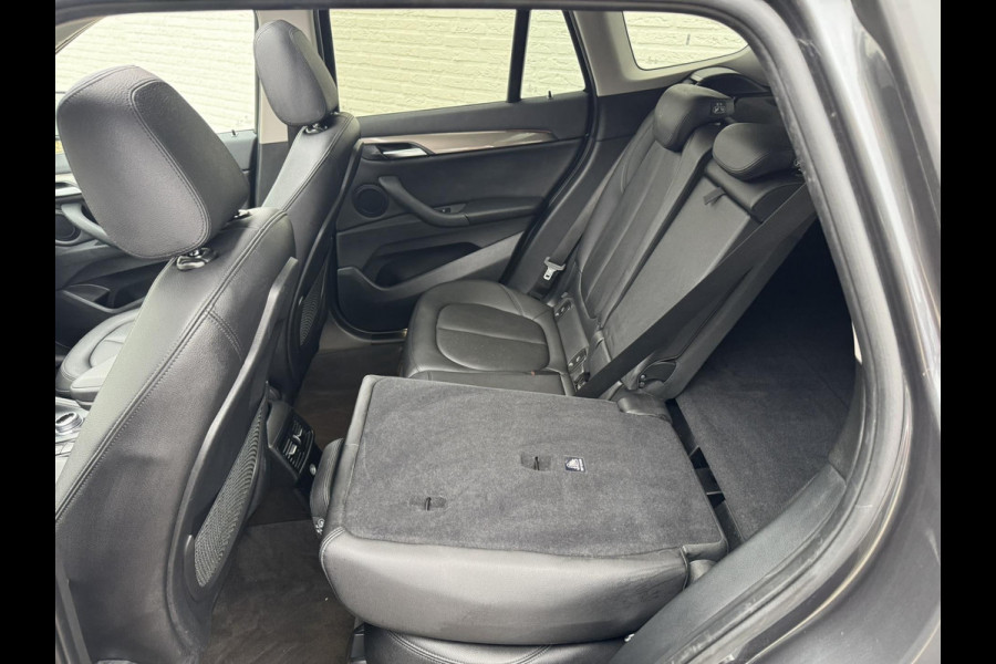 BMW X1 SDrive18i High Executive M-sport Panorama Led Keyless Leder+verwarming Cruise