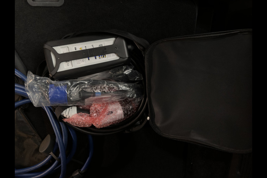 Ford Mustang Mach-E RWD 75 kWh (3-Fase) {SOH-93%} (INCL-BTW) Aut. *LUXURY-LEATHER | FULL-LED | DAB+ | DIGI-COCKPIT | KEYLESS | NAVI-FULLMAP | TOPVIEW | LANE-ASSIST | BLINDSPOT | CARPLAY | HEATED-COMFORTSEATS | PRIVACY-GLASS |TOWBAR | 18"ALU*