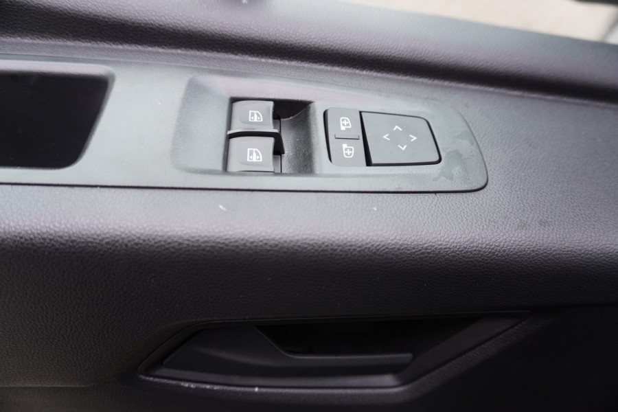 Renault Master T35 2.0 dCi 170PK L2H2 Extra nr. V156 | Airco | Navi | Cruise | Camera