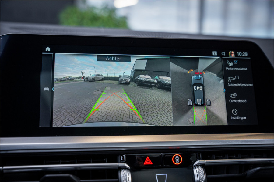 BMW 3 Serie Touring 330e xDrive High Executive - M Sport | Panorama | H&K | Memory | Elek. Trekhaak