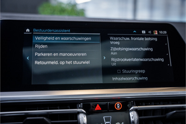 BMW 3 Serie Touring 330e xDrive High Executive - M Sport | Panorama | H&K | Memory | Elek. Trekhaak