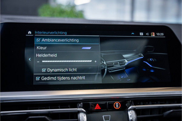 BMW 3 Serie Touring 330e xDrive High Executive - M Sport | Panorama | H&K | Memory | Elek. Trekhaak