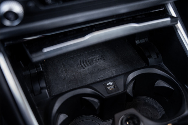 BMW 3 Serie Touring 330e xDrive High Executive - M Sport | Panorama | H&K | Memory | Elek. Trekhaak