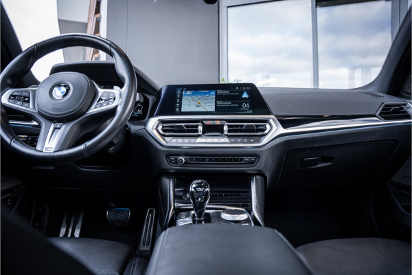 BMW 3 Serie Touring 330e xDrive High Executive - M Sport | Panorama | H&K | Memory | Elek. Trekhaak