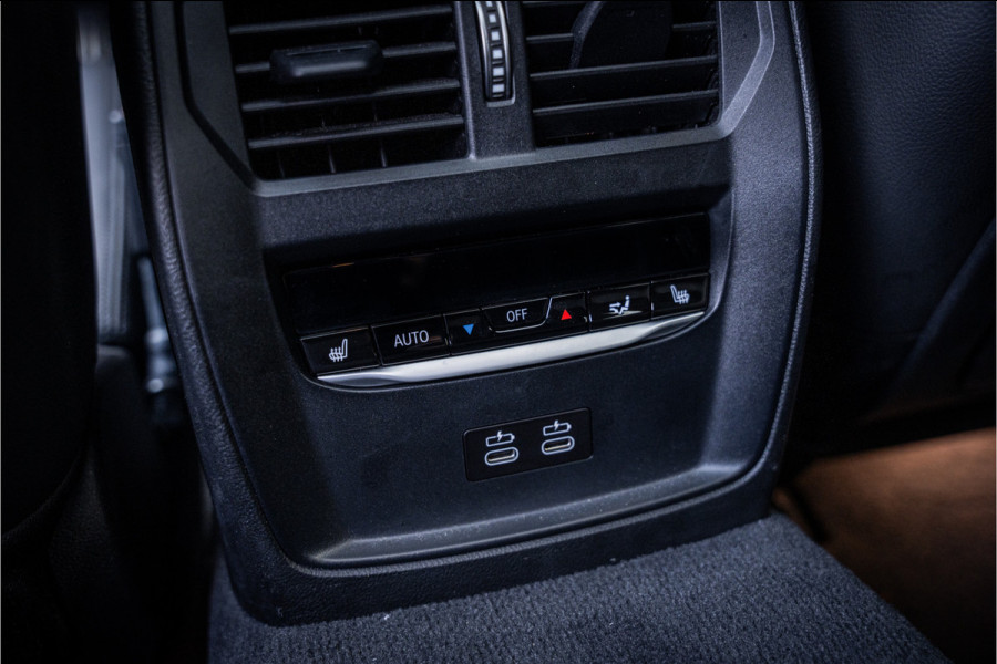 BMW 3 Serie Touring 330e xDrive High Executive - M Sport | Panorama | H&K | Memory | Elek. Trekhaak