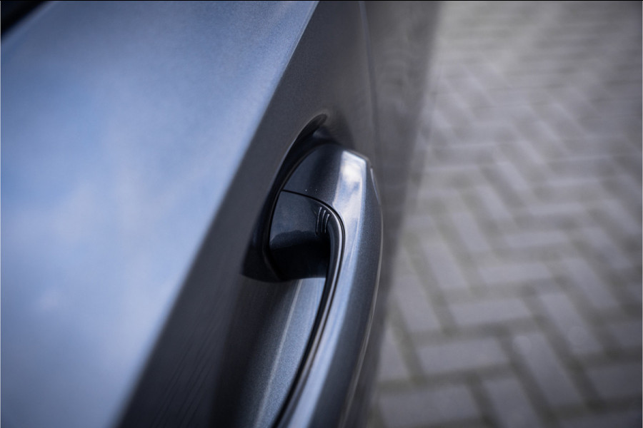 BMW 3 Serie Touring 330e xDrive High Executive - M Sport | Panorama | H&K | Memory | Elek. Trekhaak