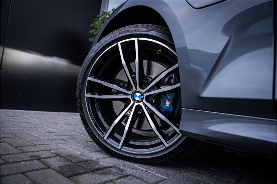 BMW 3 Serie Touring 330e xDrive High Executive - M Sport | Panorama | H&K | Memory | Elek. Trekhaak
