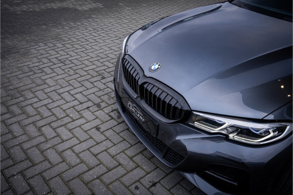 BMW 3 Serie Touring 330e xDrive High Executive - M Sport | Panorama | H&K | Memory | Elek. Trekhaak