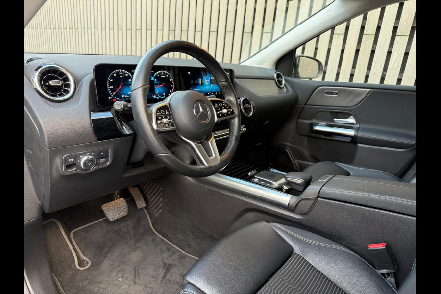 Mercedes-Benz B-Klasse 200 Business Solution / Widescreen / Camera