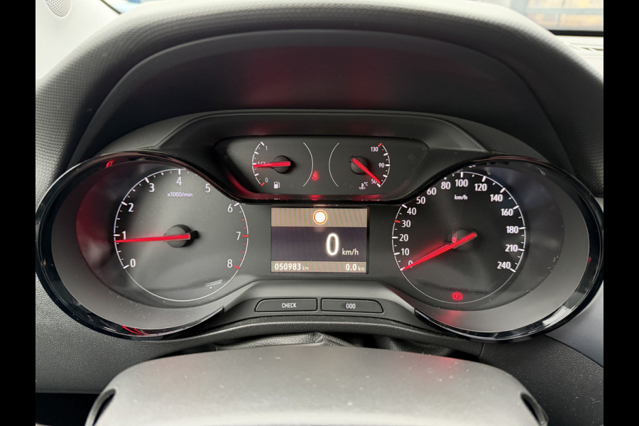 Opel Crossland X 82pk Online Edition (Trekhaak - Apple Carplay - Navigatie - Airco - Parkeersensoren)